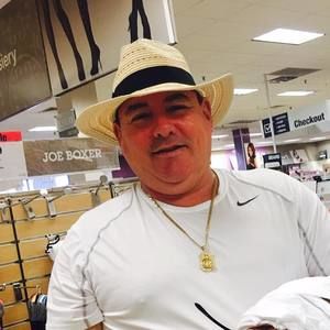 Meet your Posher, Julio